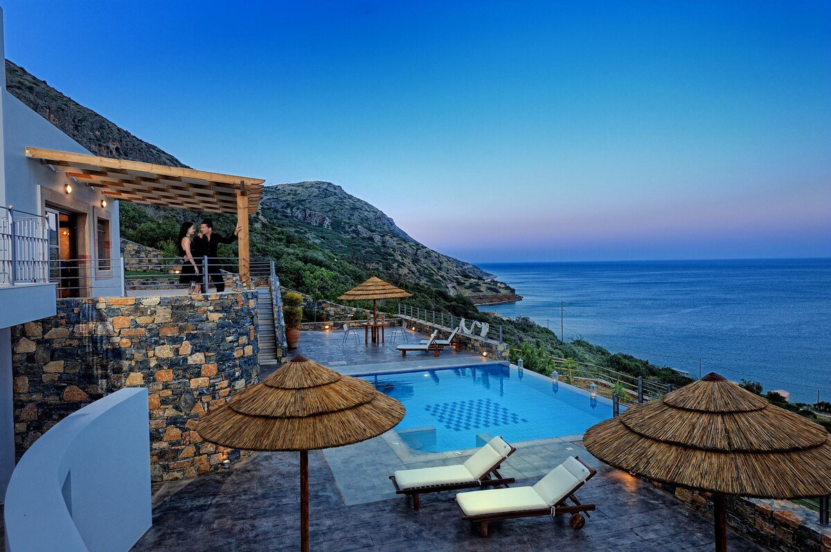 Elounda Maris Villas – 6 bedrooms – sleeps 12 gallery image 4