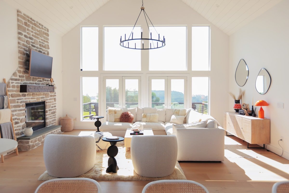 Modern Oasis w/ Sauna, Hot Tub + Fire Pit