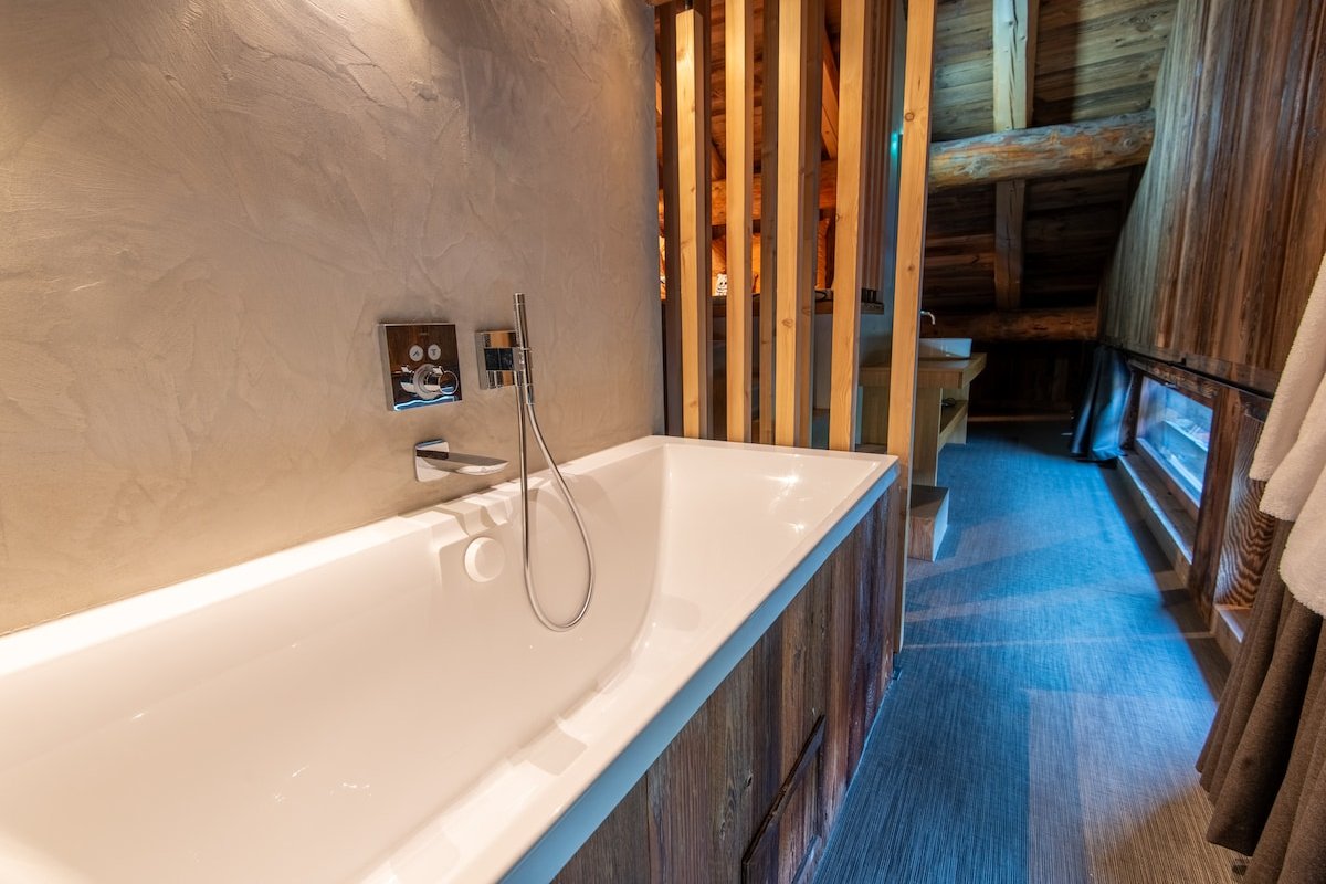 Lodge Les Murailles – Luxury Unique Alpin Chalet gallery image 5