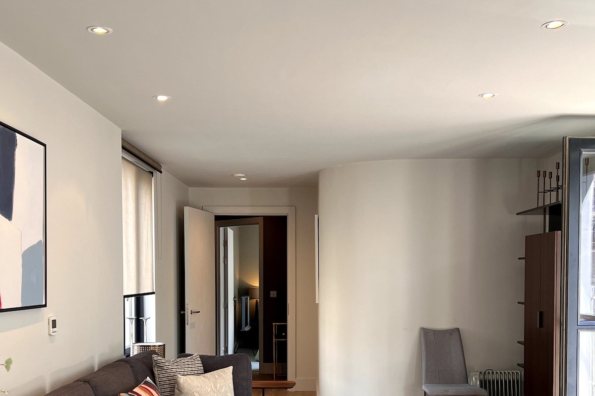 Beautiful 2 beds Apartment In Covent Garden! gallery image 2