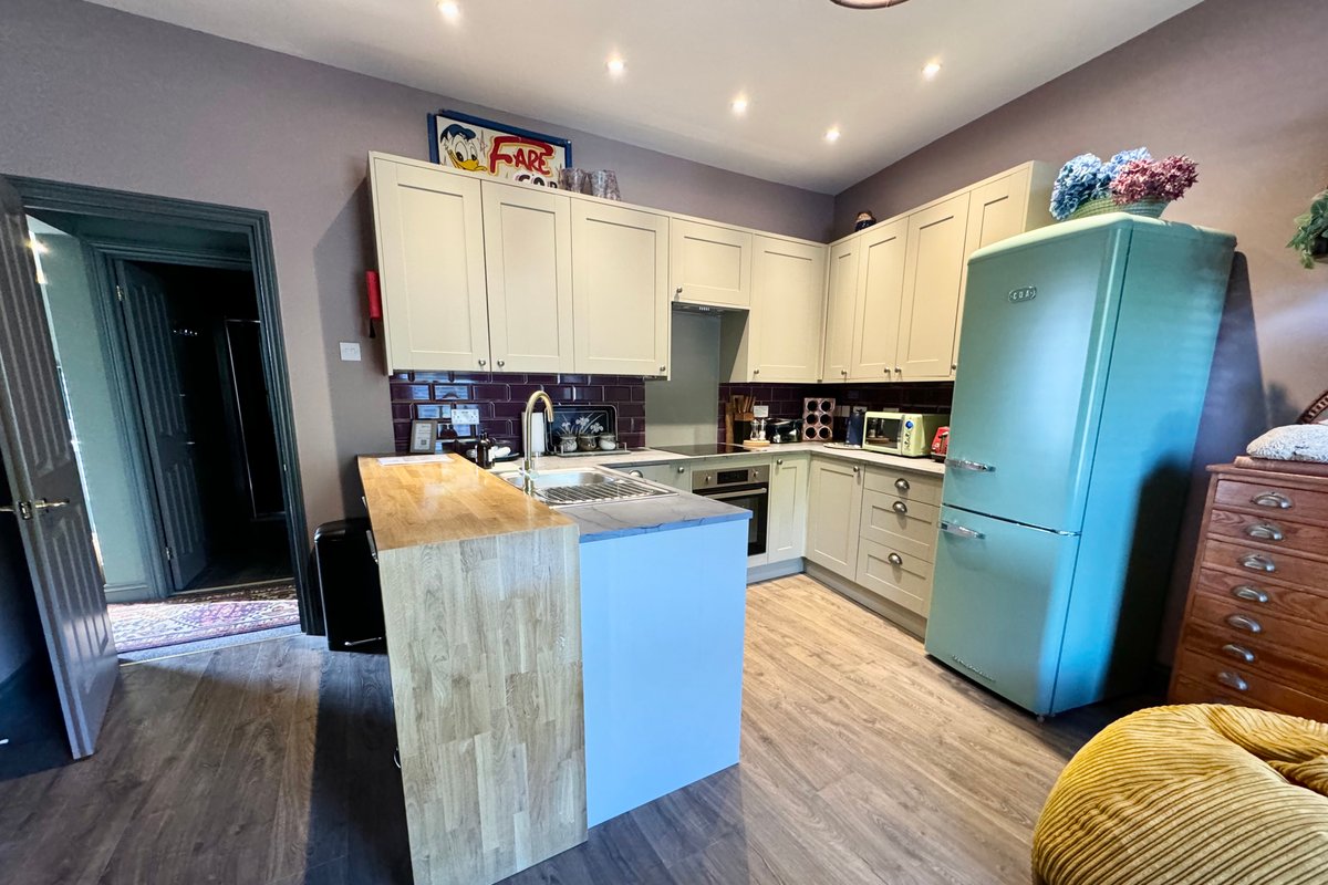 The St George: A Beautiful and Spacious Apartment