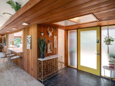 Architectural Gem Mid Century Modern in the Trees