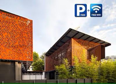 Inner City Haven Enviro-Luxury – with free Parking