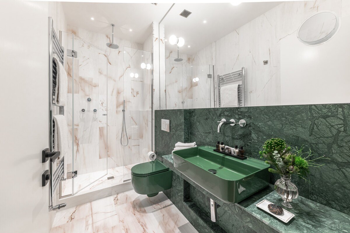 “A stone’s throw from Ponte Vecchio” gallery image 5