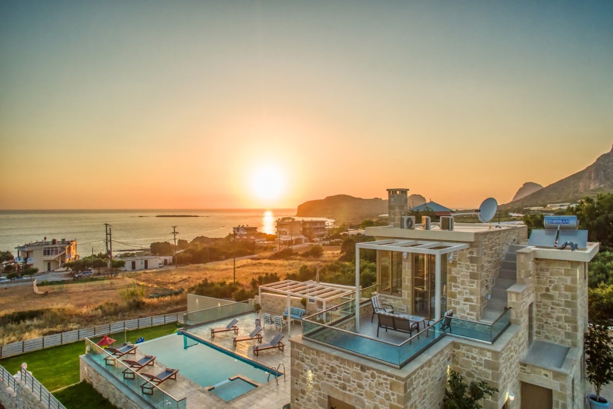 Villa Kore, close to the beach, pool, jacuzzi, BBQ