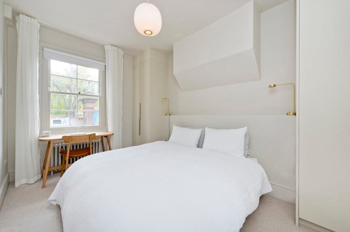 Luxury 3 Bed Canal House, Little Venice gallery image 4