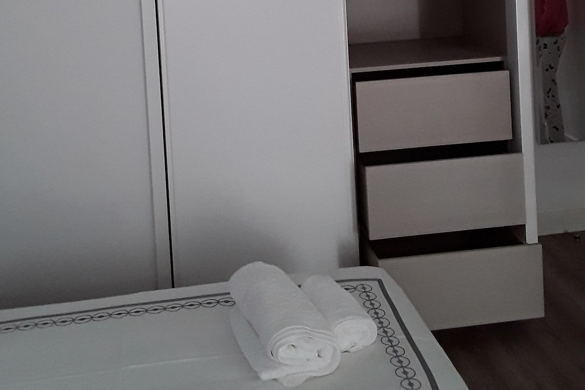 * New 150m2 apt * – Shades of Grey – Lisbon gallery image 4