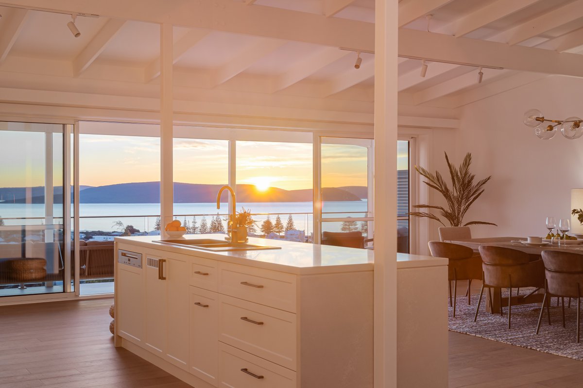 The View, Albany Holiday House