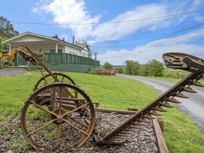 Mole Creek Cabins: 3 Bedroom Modern Farm House
