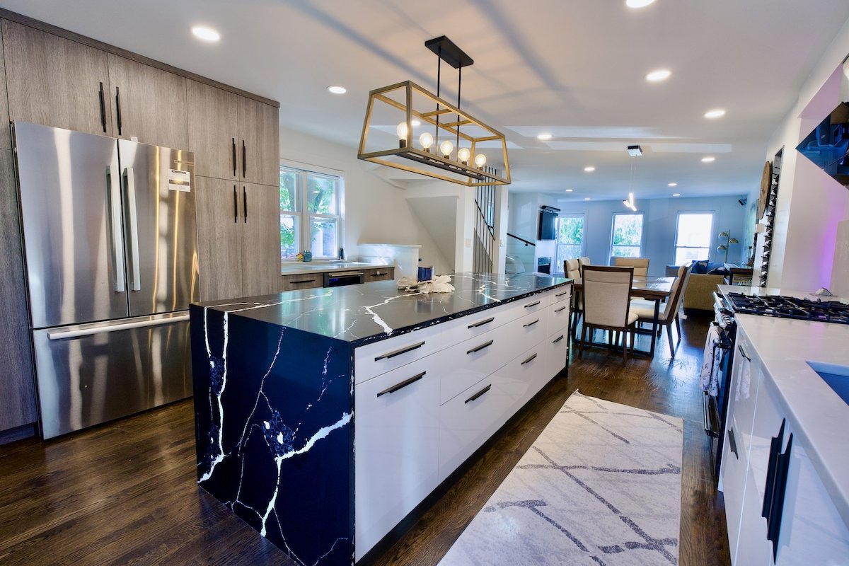 Lux Full House: Outdoor Paradise + FREE Parking! gallery image 3