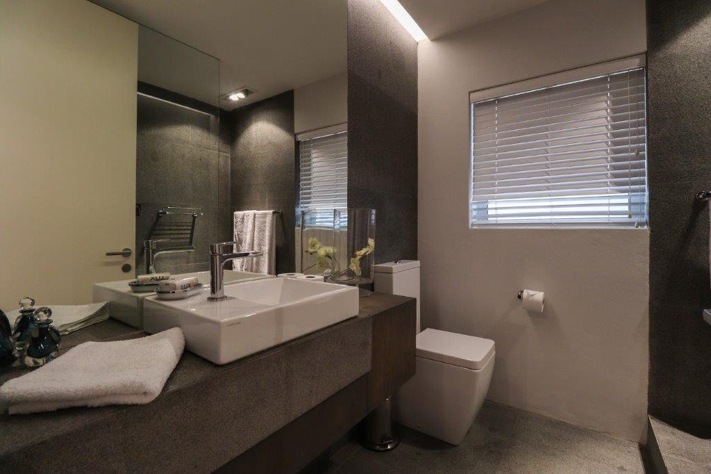 Waterfall Villa Camps Bay with Inverters gallery image 4