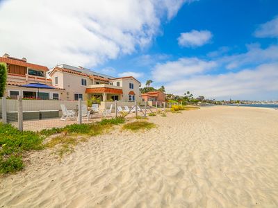 On The Beach Clubhouse – Bayfront beauty