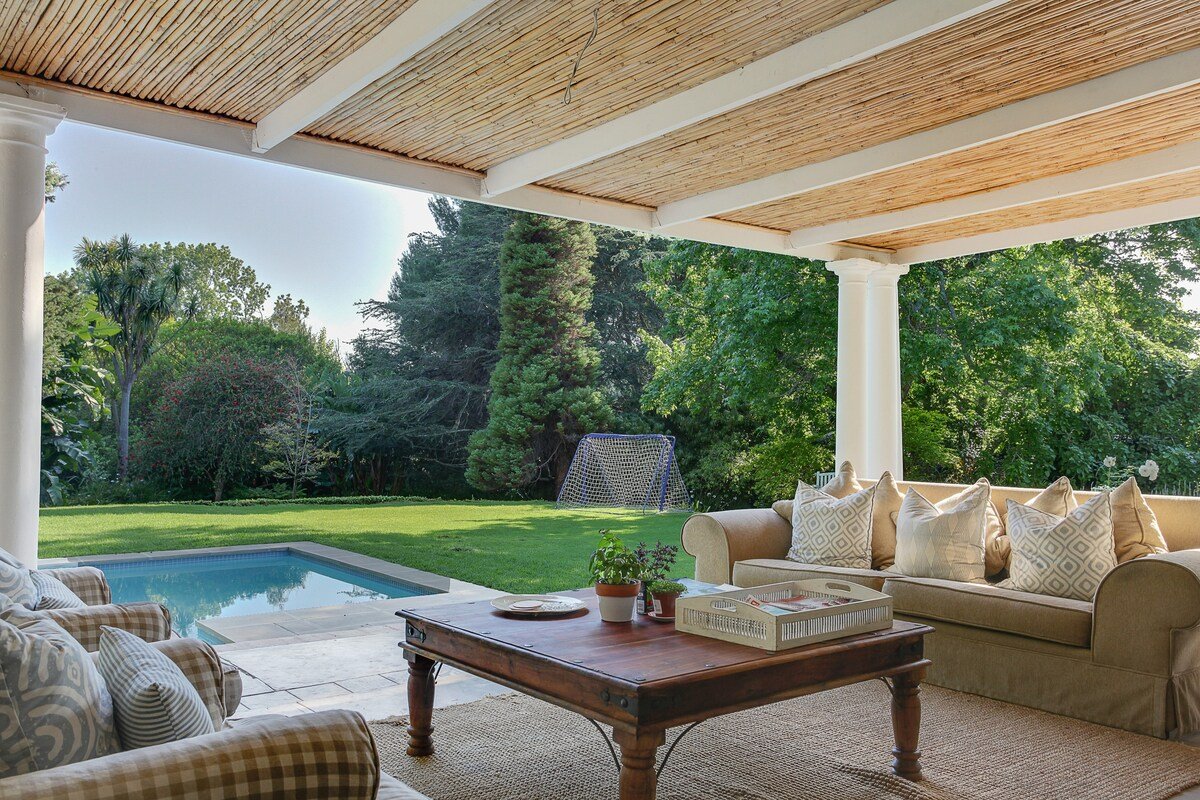 Charming Home in Constantia gallery image 4