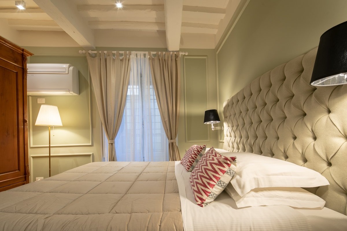 The Mirrors’ House at THE PONTE VECCHIO gallery image 5