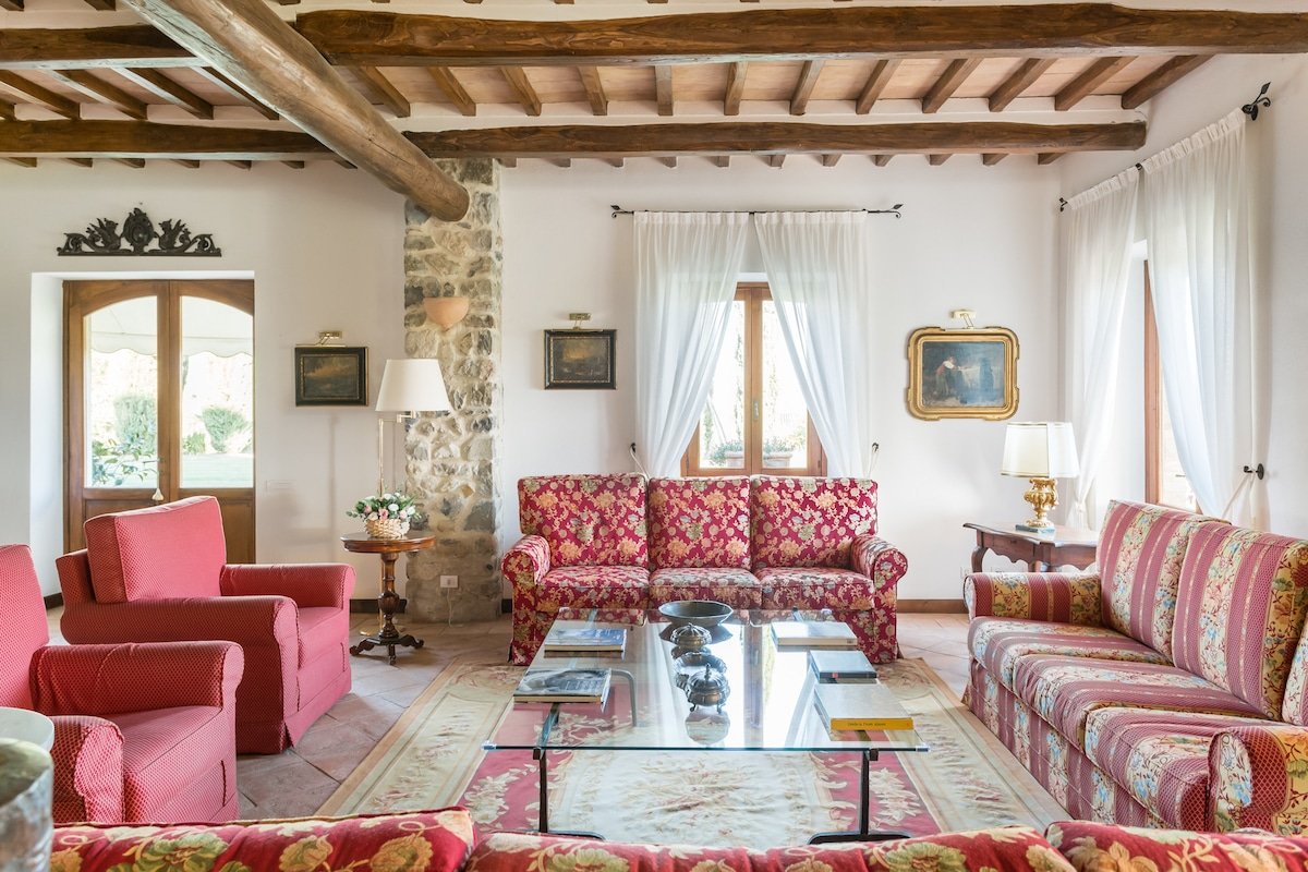 Villa Barbi: Luxury Retreat in Umbrian Vineyards gallery image 5