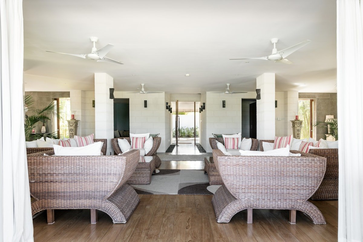 Tom Tom gallery image 5