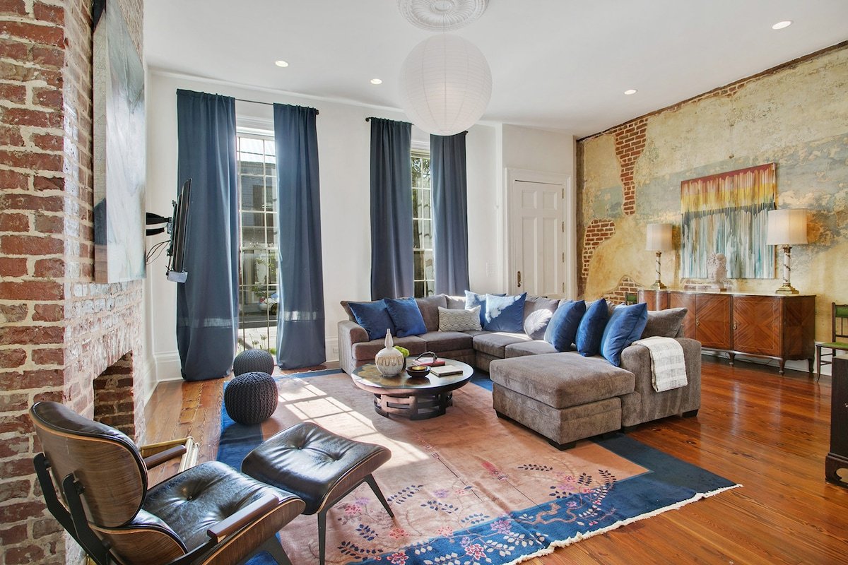 The Queen of Magazine 5 bd Lower Garden w/parking gallery image 3