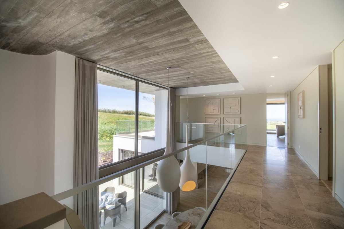 Brand new Luxury villa on the beach gallery image 4