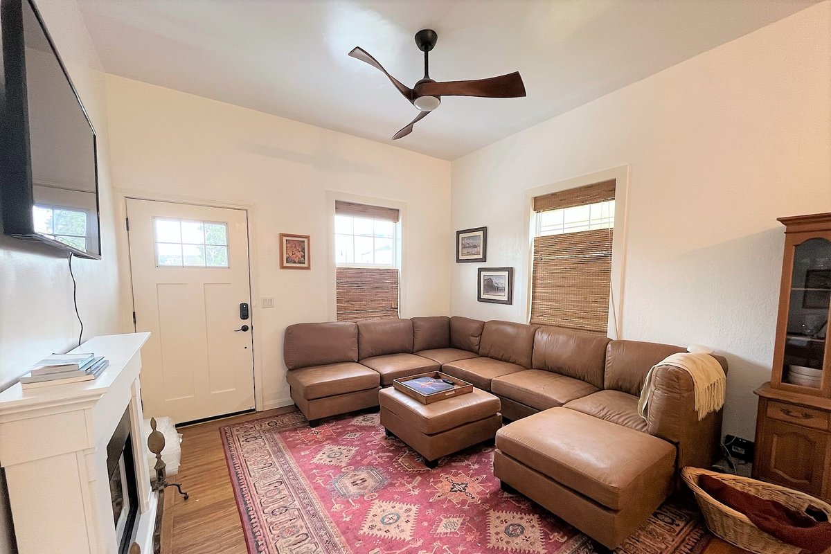 Charming Temescal Retreat