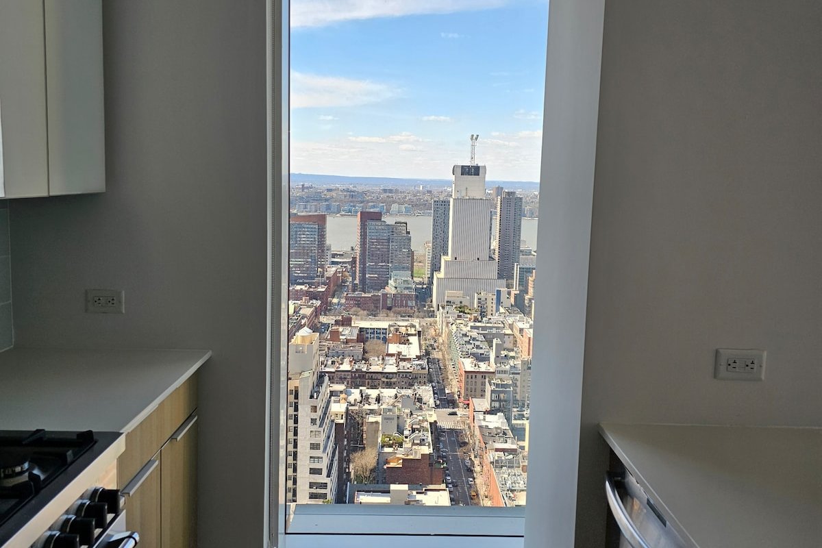 Gorgeous views: Theater district gallery image 4