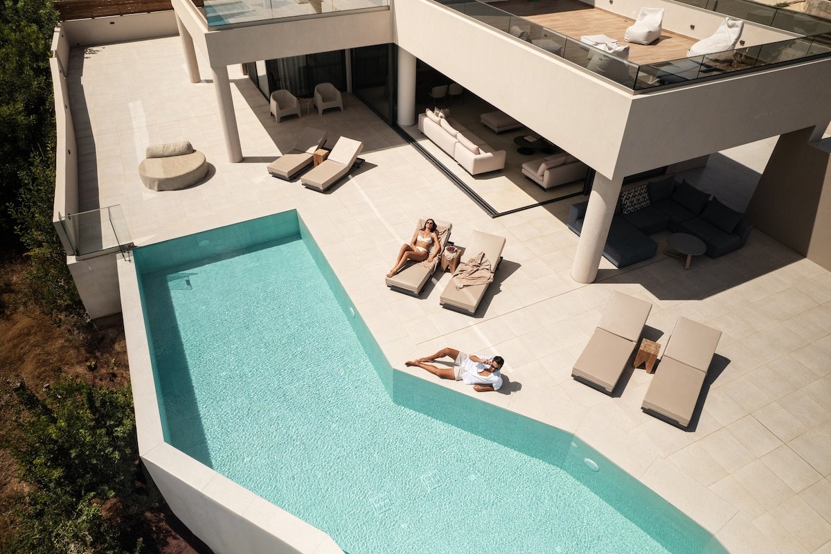 Sea & City Gaze with Daily Housekeeping by etouri gallery image 4