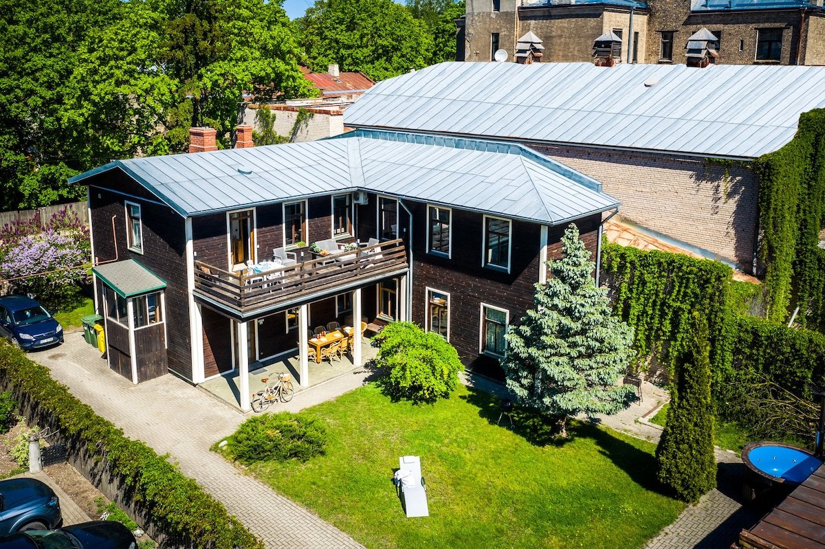 House, terraces, hot tub, garden. Groups Welcome! gallery image 2