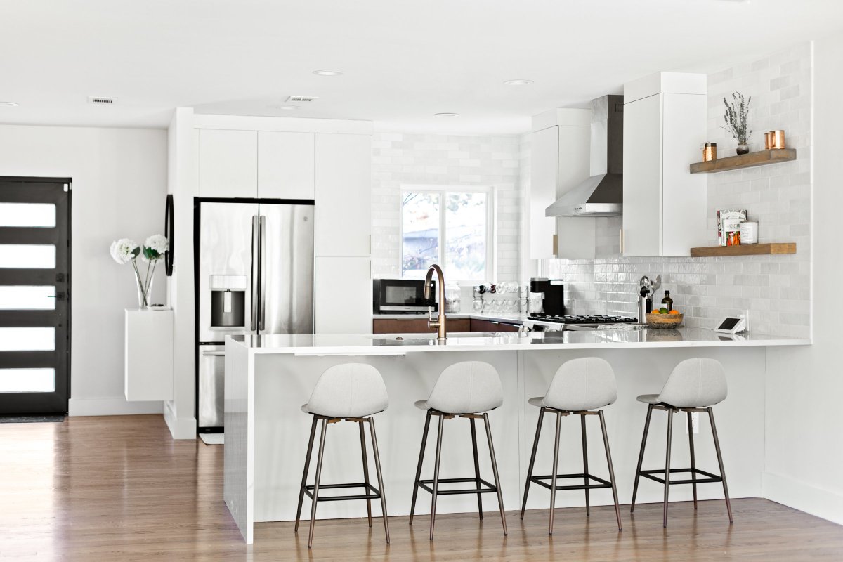 UpscaleArea-GreatYard-BrandNew-MidwayHollowStunner