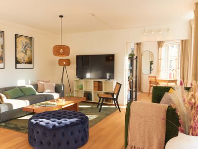 Stunning 2 BR Home on Nyhavn w/Private Balcony