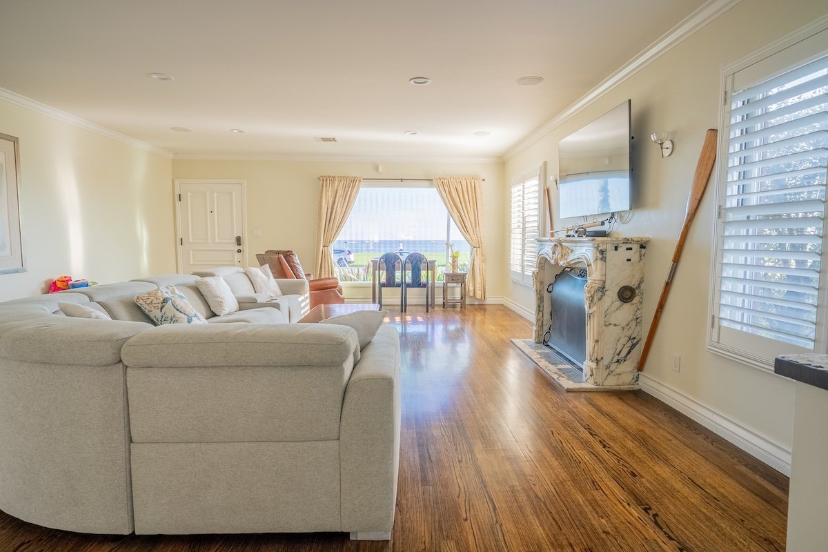 Luxurious Serene Ocean View Beach House gallery image 4