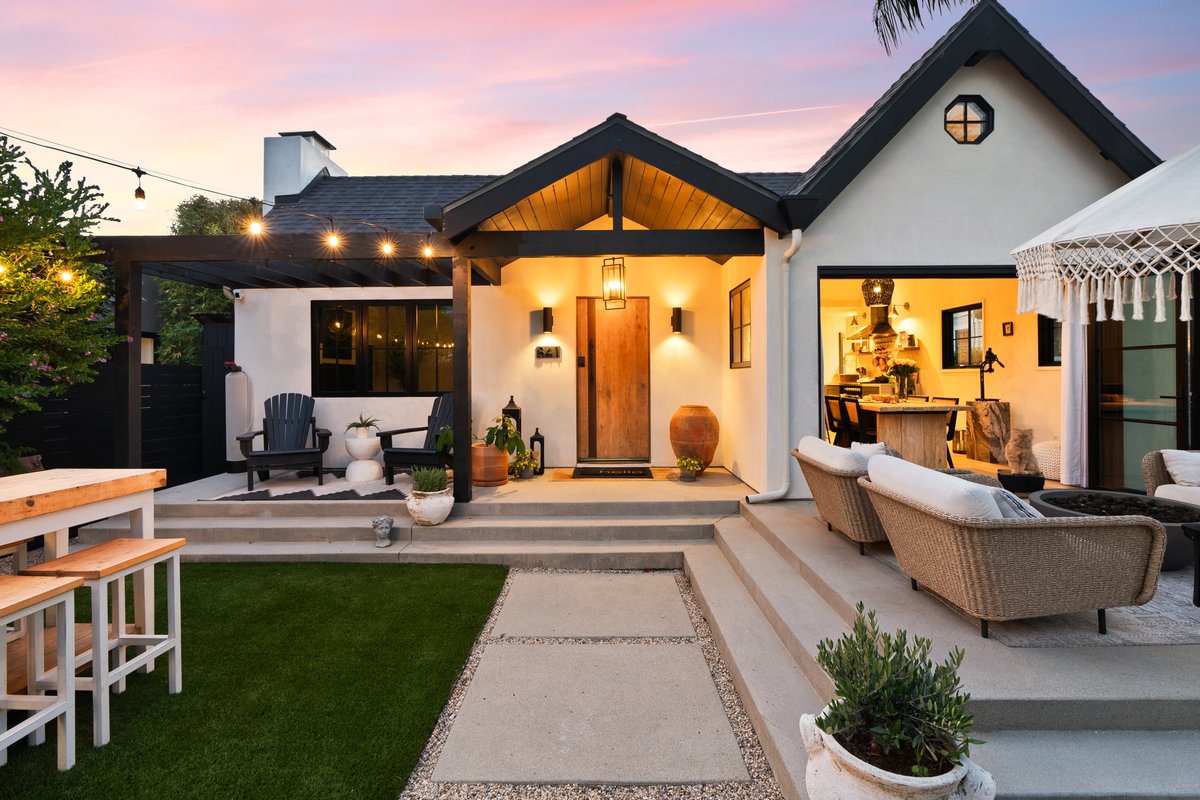 Stunning Modern Farmhouse – Venice Beach!