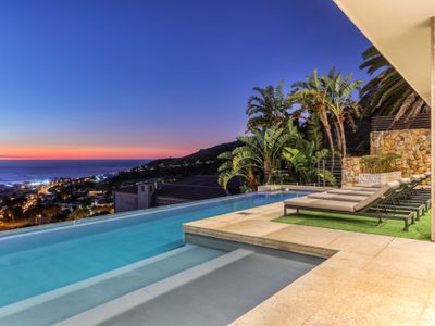 Villa Adara, Modern Masterpiece, Pool, BBQ, Views