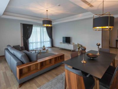 Maslak 1453 Terasli Orman ve Sehir Manzarali 4+1