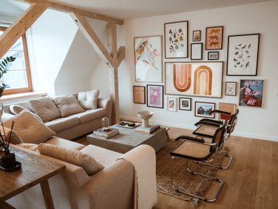 Birch Living: central & new 3-BR design apartment