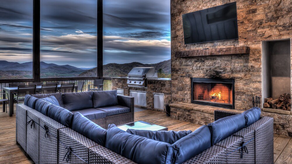 Old Chicago- Al Capone Theme, Pets OK, Mtn Views! gallery image 2