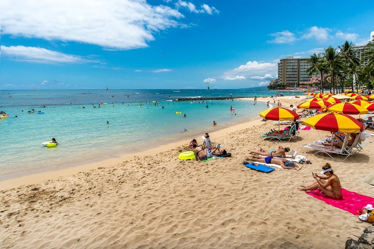 New Reno!! Direct Oceanfront @ Waikiki Beach Tower gallery image 3