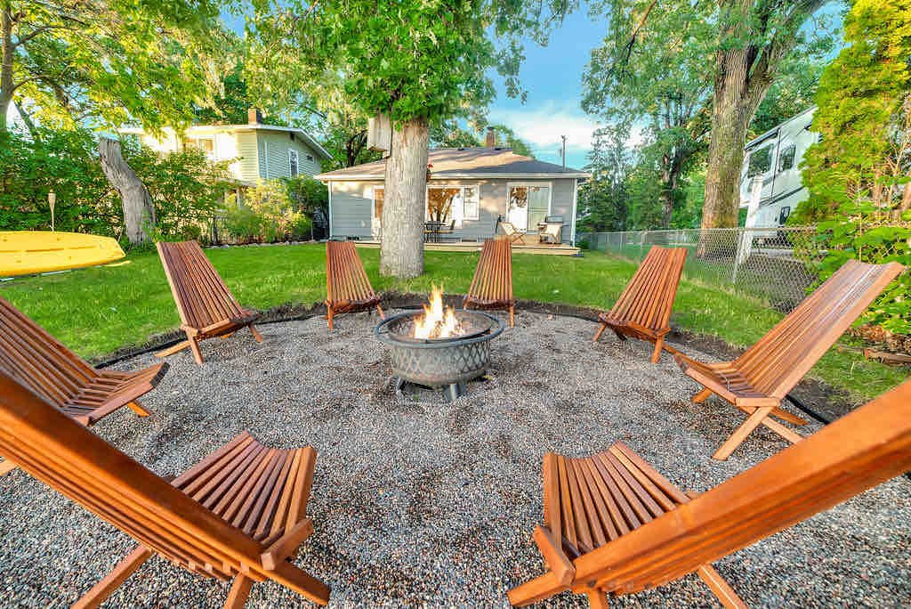 3 BR on Lake with Sunset Views, Lake Toys and Dock gallery image 3