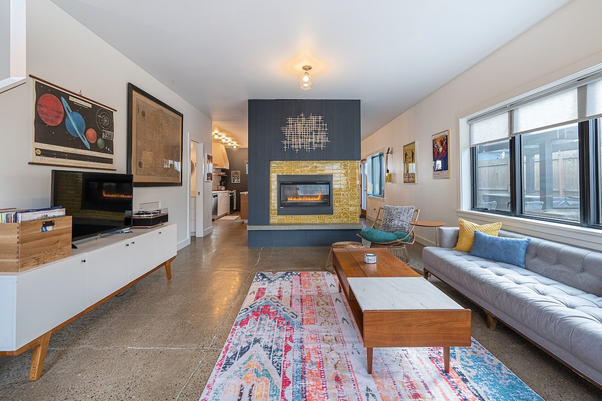Bright and modern 2bd/2.5ba- close to Alberta st! gallery image 2