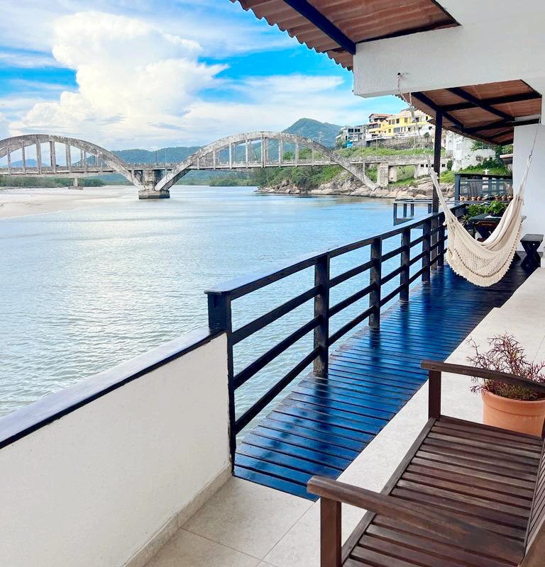 Linda Casa Frente Mar em Guaratiba