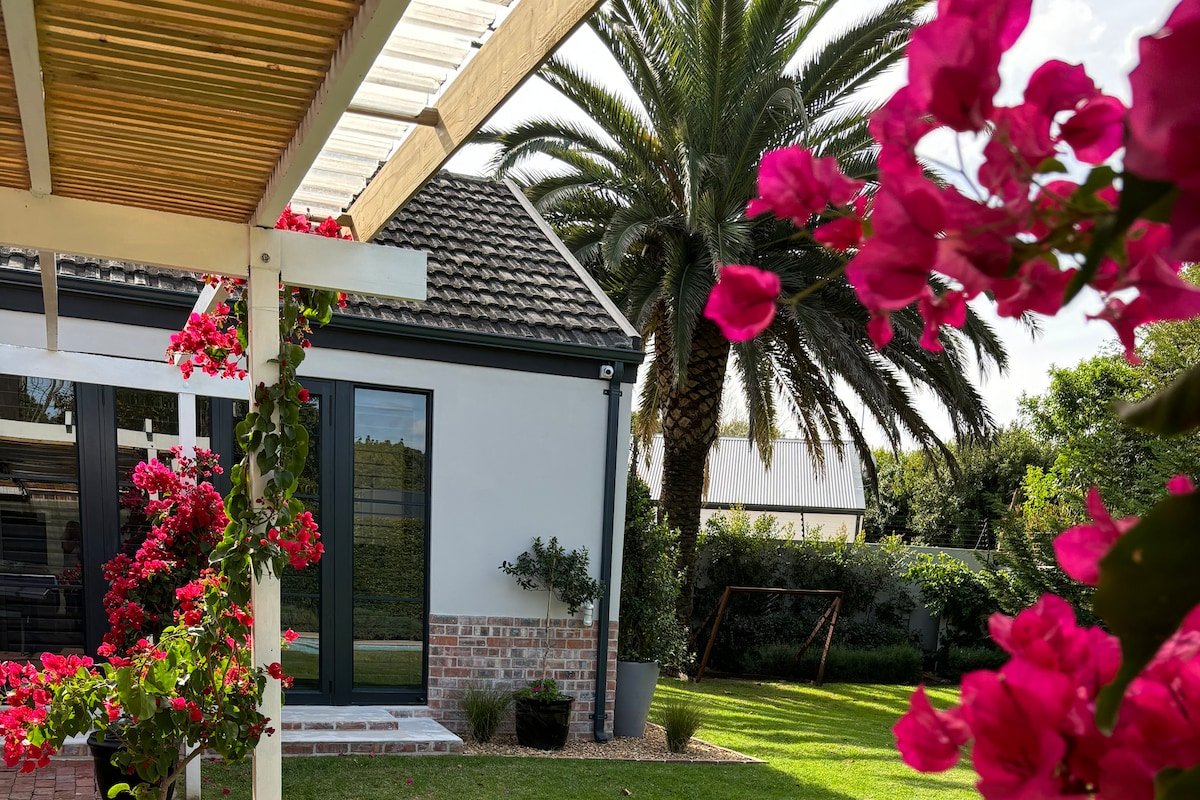 Charming family home in Upper Constantia gallery image 2