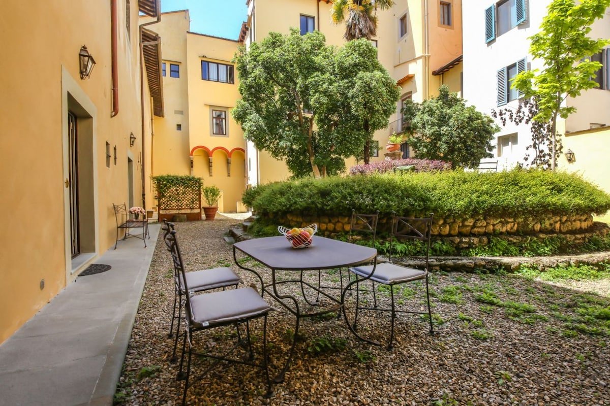 Dragomanni 2 Bedroom Apartment with Garden gallery image 3