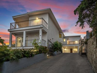 Private 7BR Hollywood Retreat Pool Jacuzzi Views