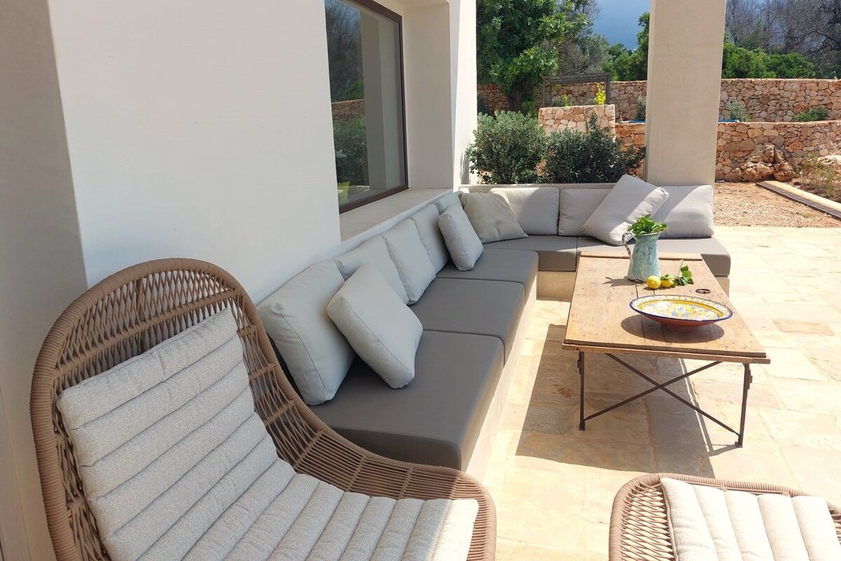 Gorgeous villa with sea-view pool near beaches gallery image 5