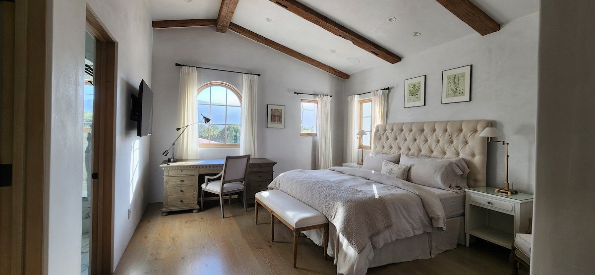 Camellia Cottage with Pool View gallery image 3