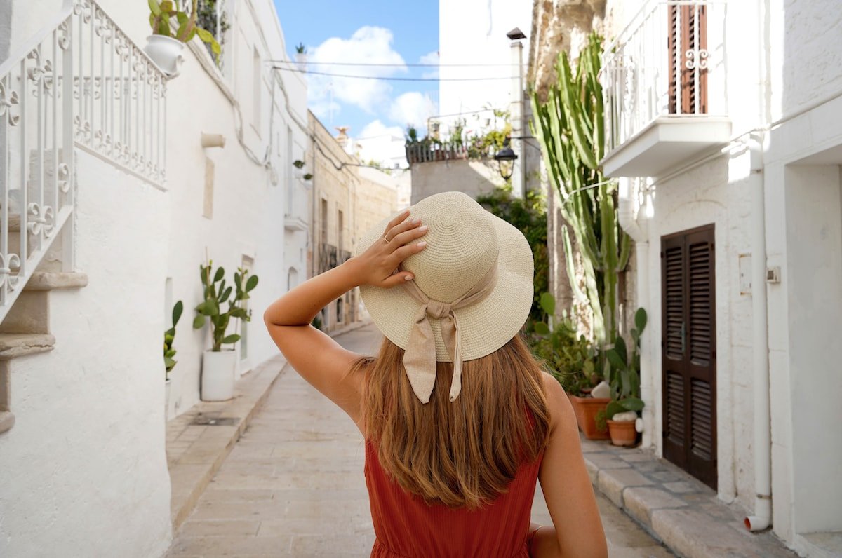 HelloApulia Authentic Seafront Apartment gallery image 4