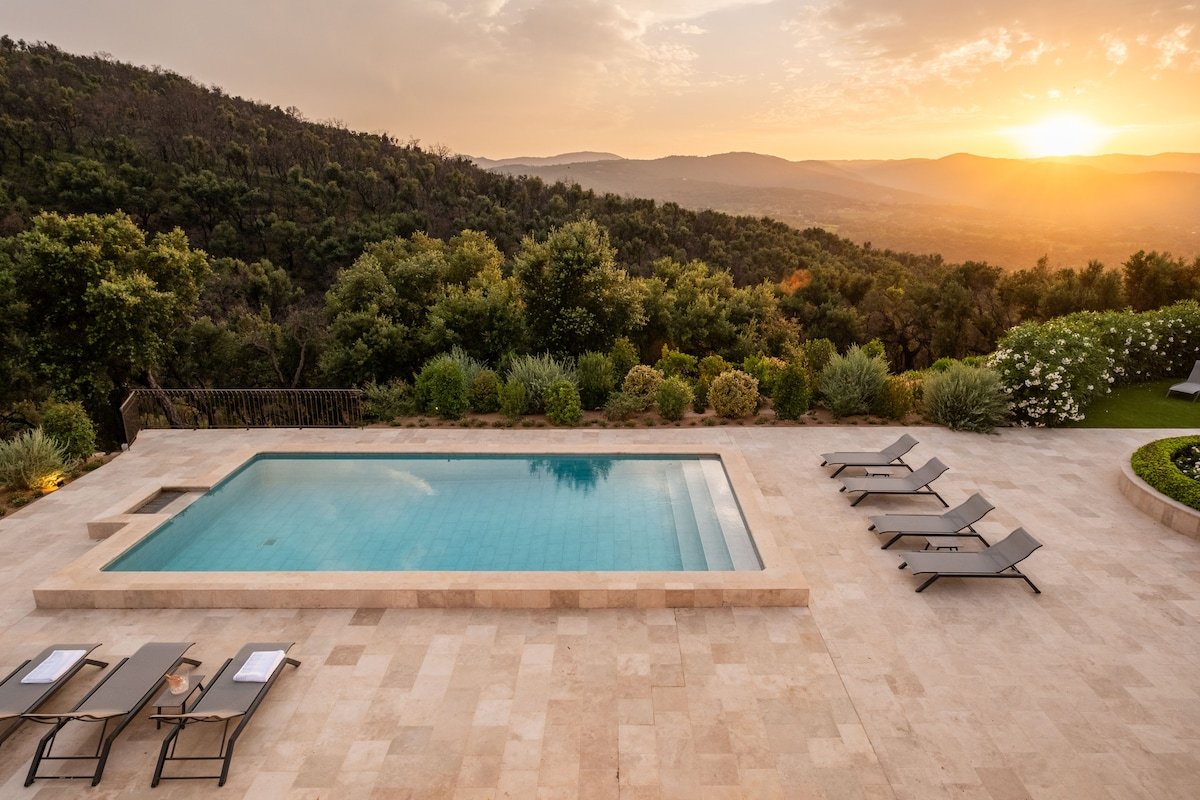 Luxurious converted farmhouse gallery image 5