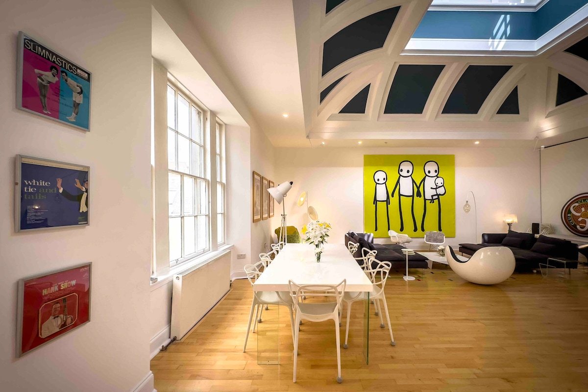 The Old Gym (with parking) gallery image 4