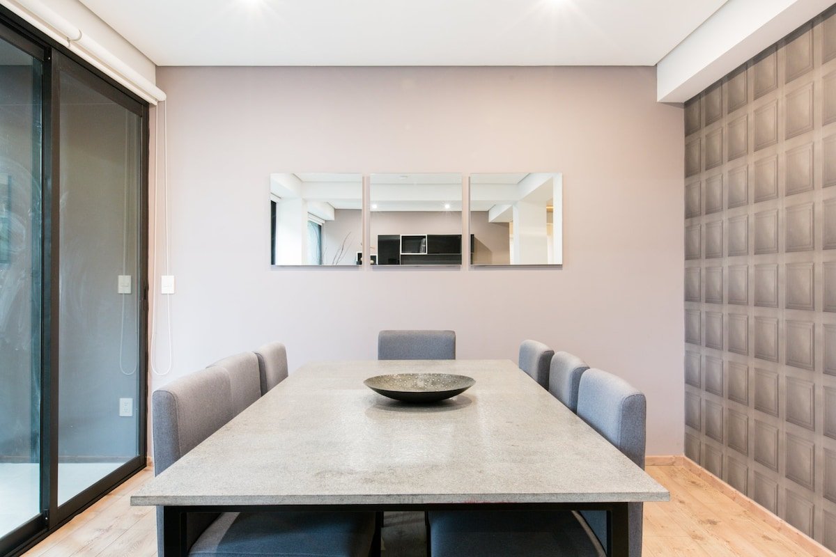 Luxury and Modern 2 Bedrooms Spacious Apartment gallery image 3