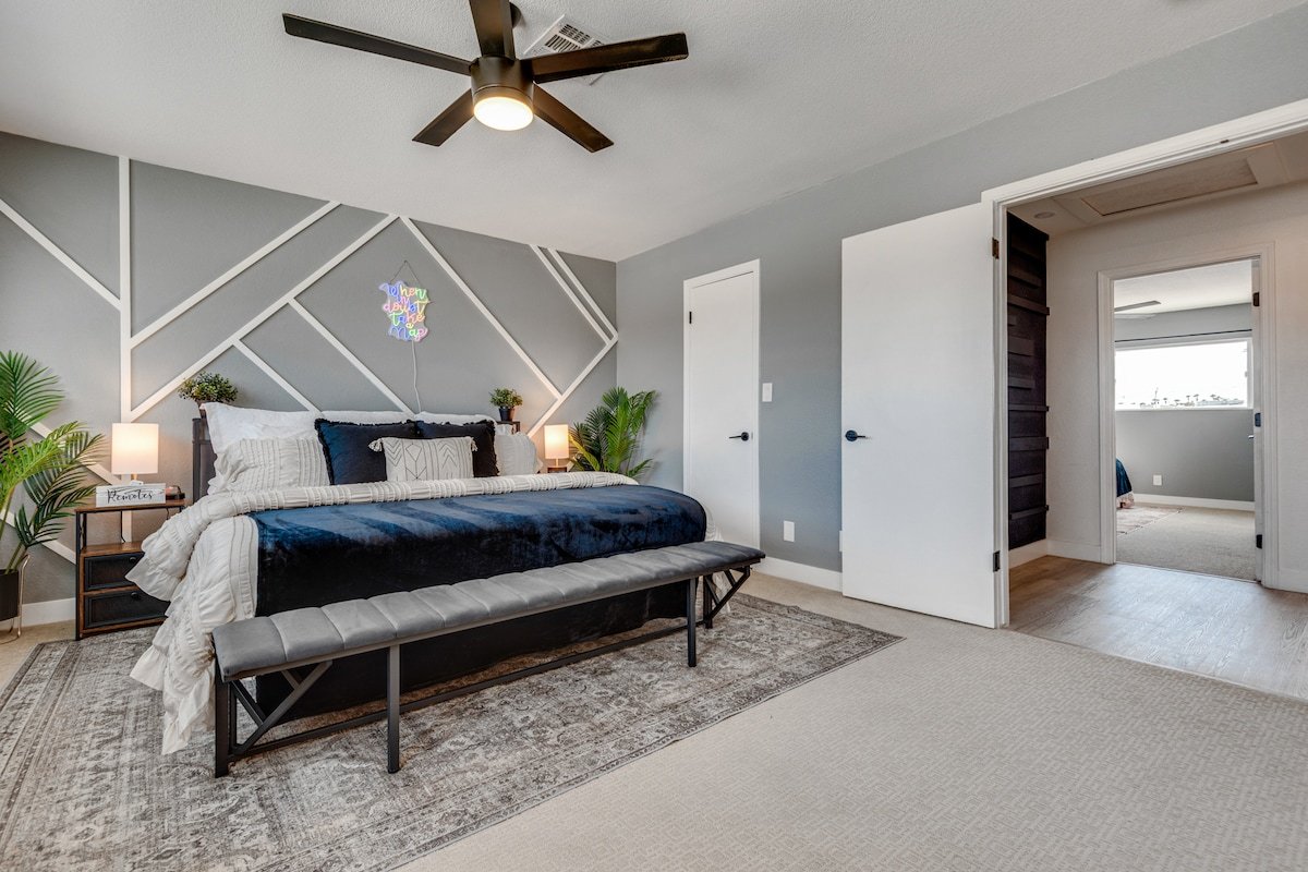 Family Oasis•King beds•Theater•Arcades•Msg chair gallery image 3