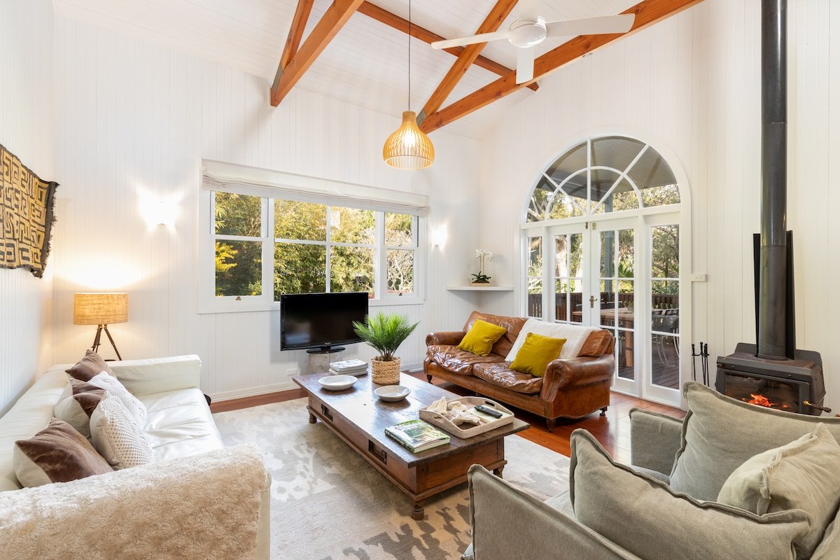 Luxurious & tranquil Jetty House, Coffs Harbour gallery image 2