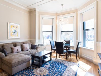 Large 2 BR|2 BA + Patio in Back Bay